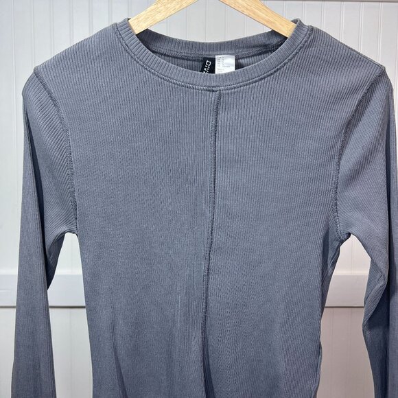 H&M Divided Ribbed Long Sleeve Crop Top Grey Charcoal Crew Neck Fitted Stretchy - Picture 4 of 8